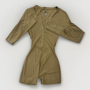 SKIMS Ribbed Romper Size XS Henley Lounge Brown Long Sleeve Bodysuit